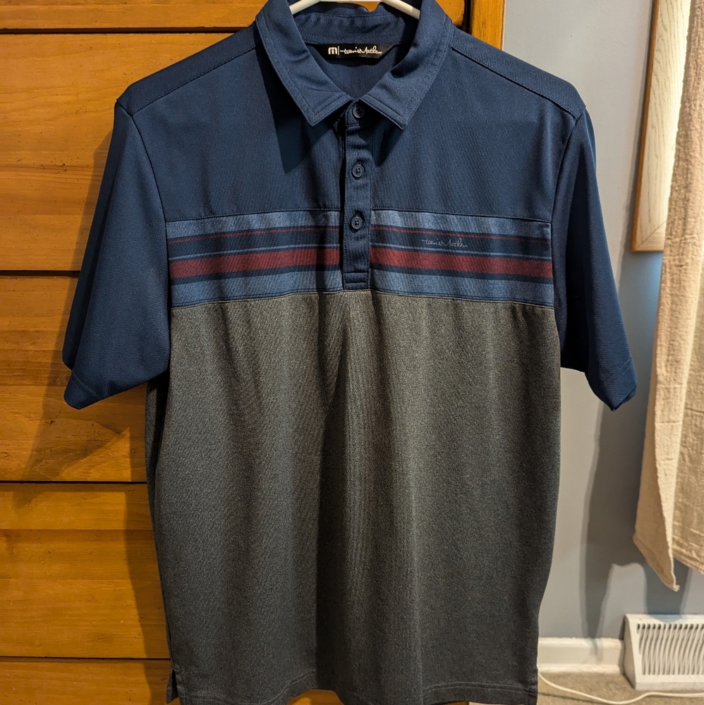 TRAVIS MATHEW GOLF POLO SIZE M